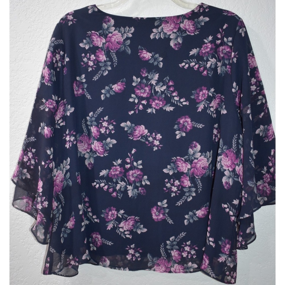 Lane Bryant Top 18/20 Navy Floral Lined V-Neck Ruffle Flutter Sleeve Lightweight - Picture 2 of 16